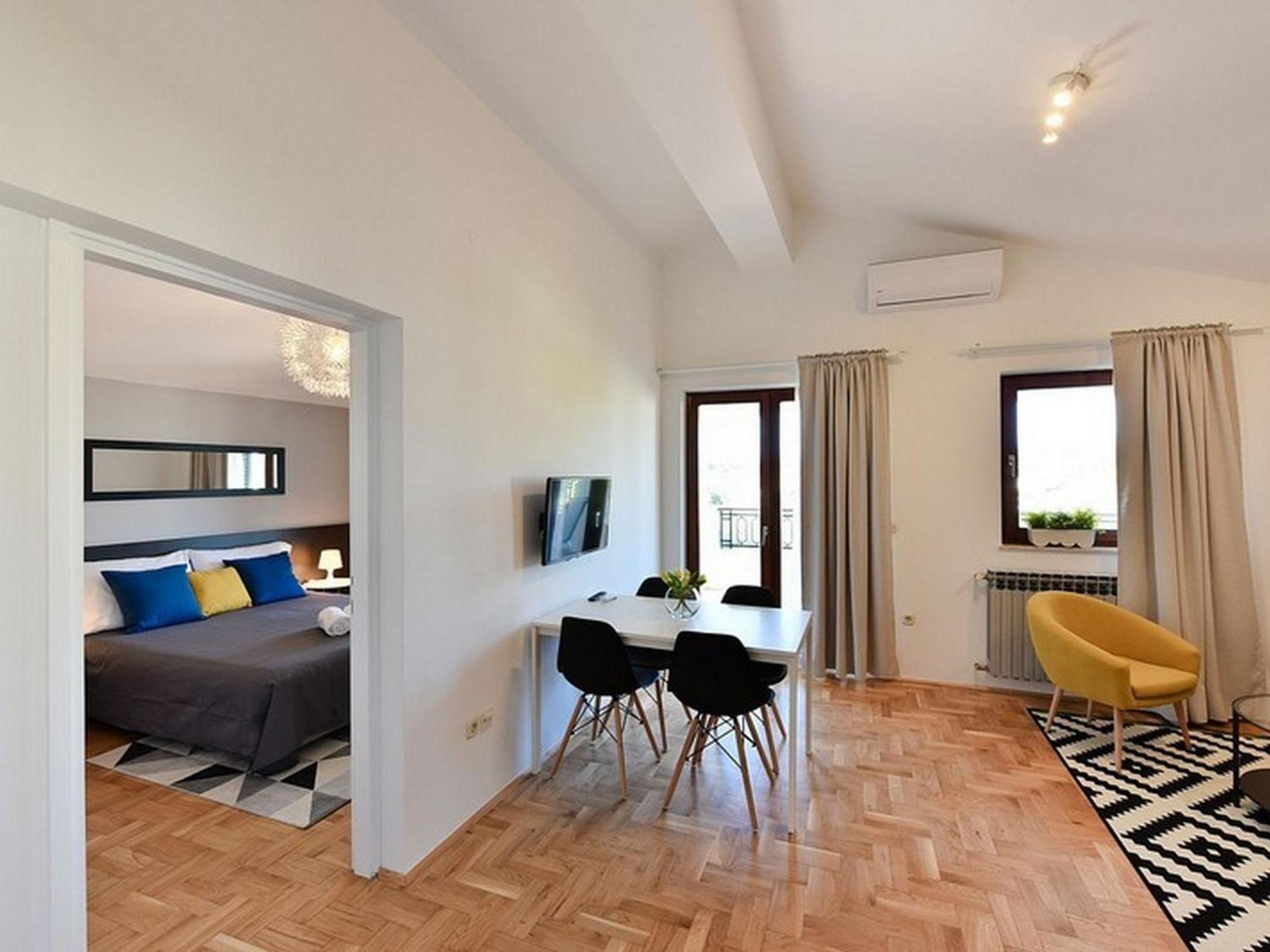 Mediterraneo Garden Apartments Петрчане Номер фото