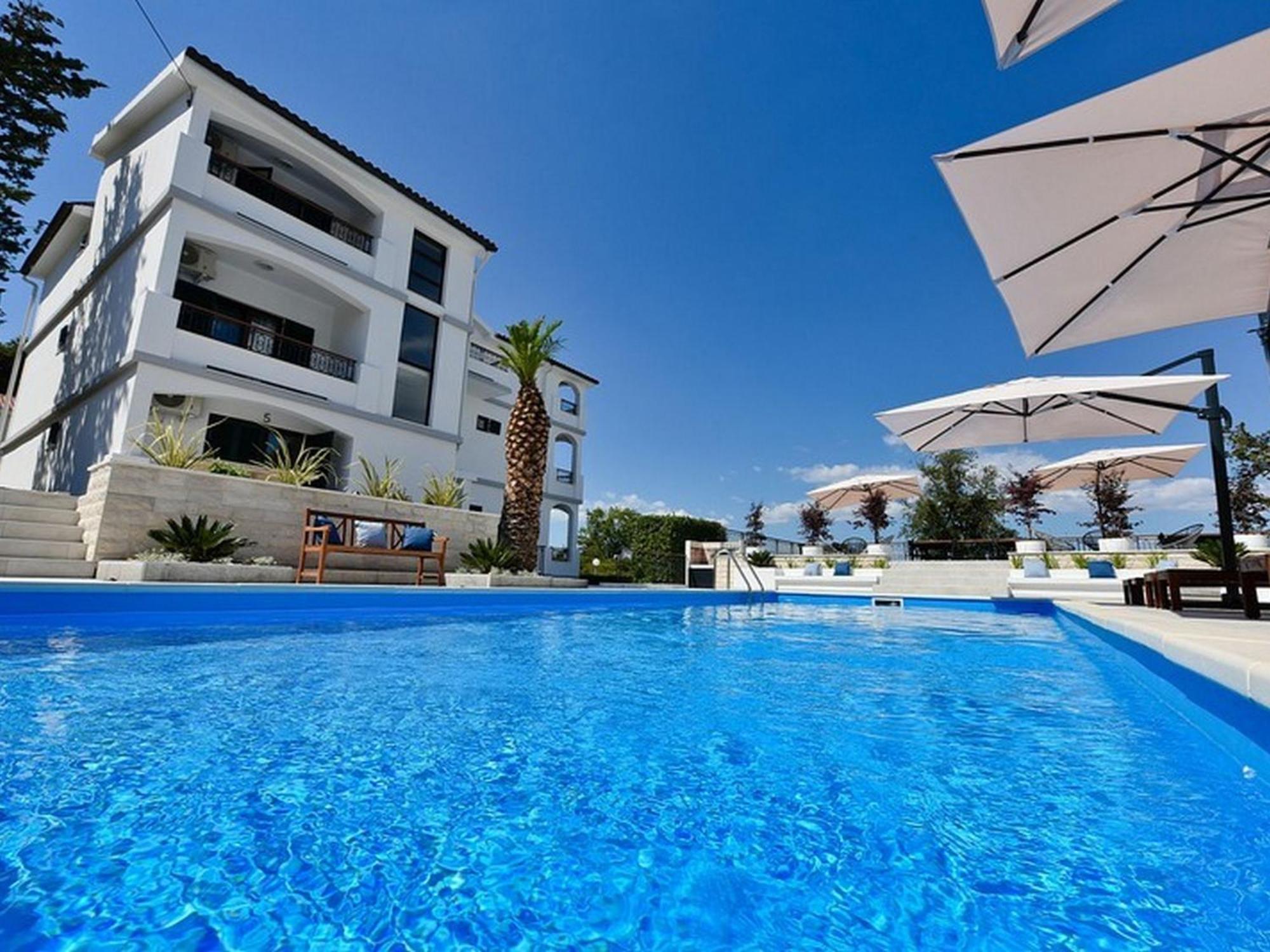 Mediterraneo Garden Apartments Петрчане Номер фото