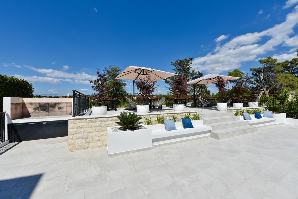 Mediterraneo Garden Apartments Петрчане Экстерьер фото
